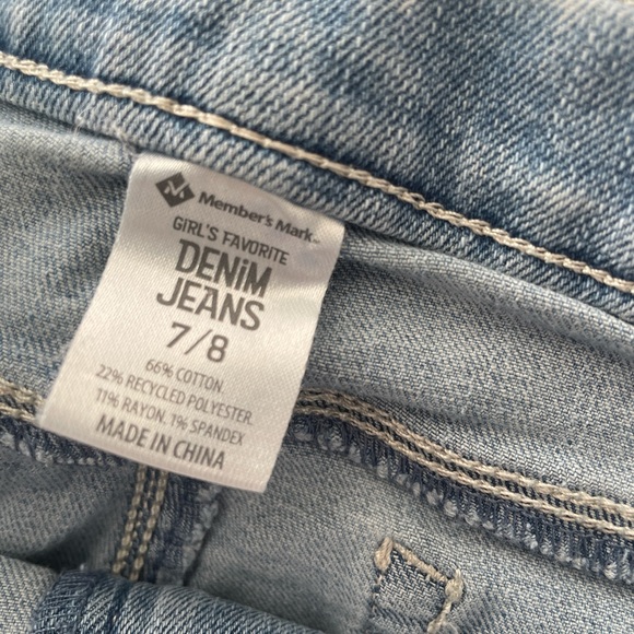 Sam’s Club Member’s Mark Girl’s Favorite Knit Distressed Denim Jeans - Picture 6 of 6